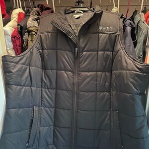 Ariat Women's black concealed carry Quilted Vest